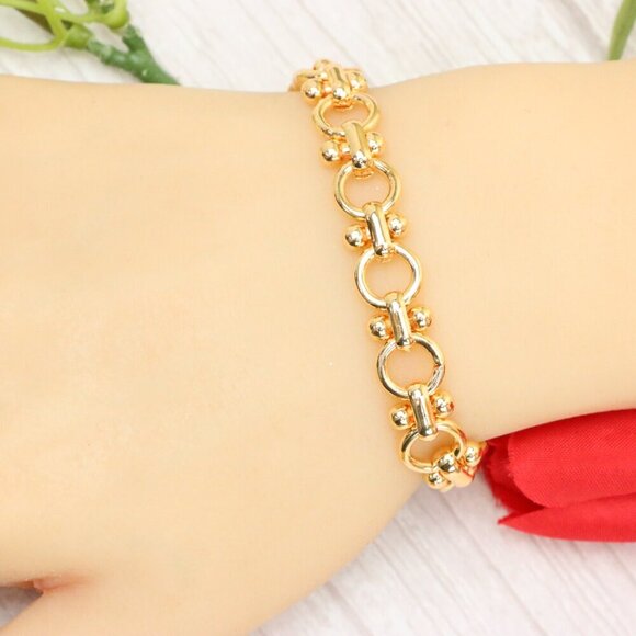 "Trendy Handmade Bracelet – A Thoughtful Gift for Girls & Women | UNVRC1608 - Picture 6 of 10